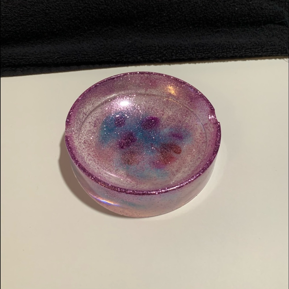Homemade Resin Glitter/Alcohol Ink Ashtray